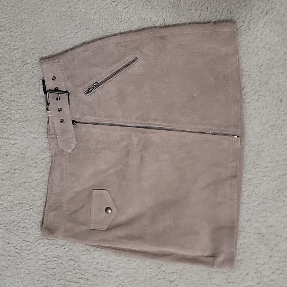 Blank NYC 100% leather suede mini skirt NWT - Picture 2 of 14
